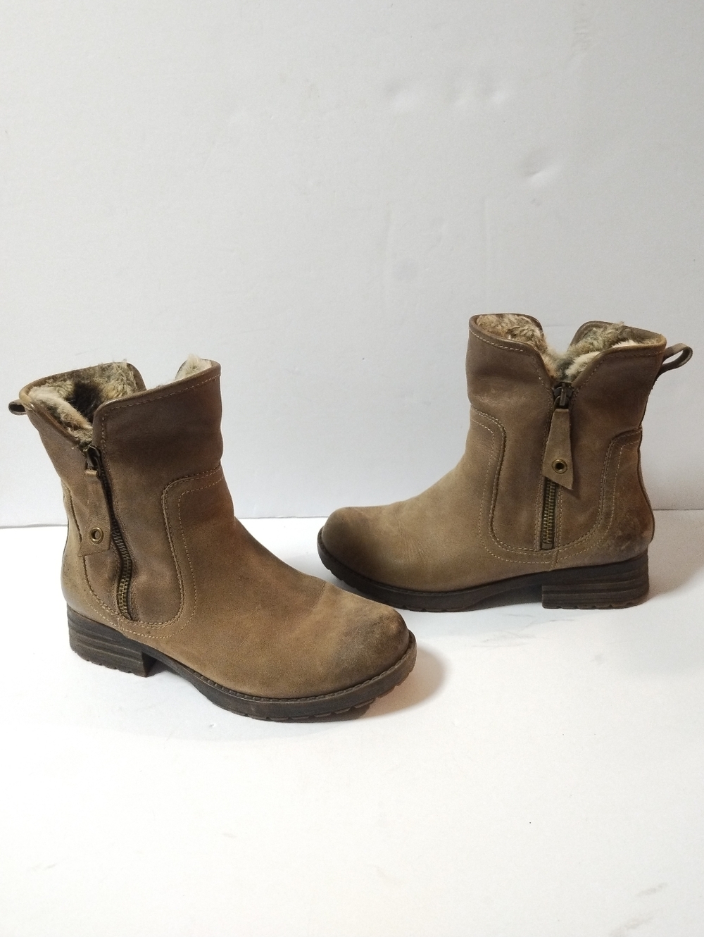 Abeo Hilda Boot Booties Taupe Leather Cozy Faux Fur Lined 6.5M